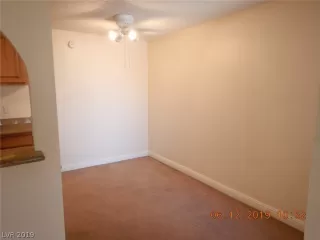 Photo #5: 2106008 Listing