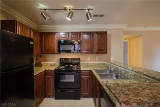 Photo #4: 2106024 Listing