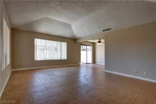 Photo #2: 2106026 Listing 