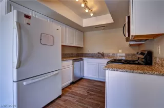 Photo #6: 2106026 Listing 