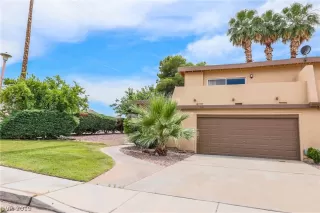 Photo #2: 2106052 Listing 