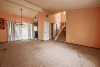 Photo #4: 2106052 Listing 