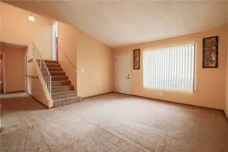 Photo #5: 2106052 Listing 