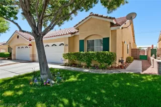 Photo #1: 2106057 Listing