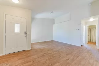 Photo #3: 2106063 Listing 