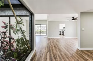 Photo #5: 2106135 Listing 