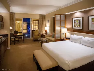 Photo #3: 2106147 Listing