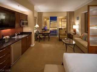 Photo #4: 2106147 Listing