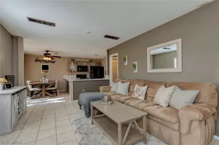 Photo #3: 2106170 Listing 