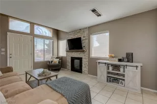 Photo #5: 2106170 Listing 