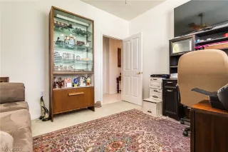 Photo #5: 2106187 Listing 