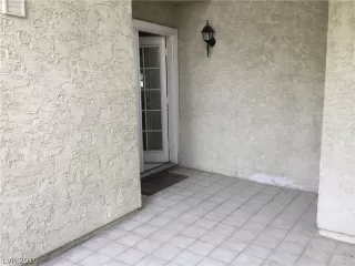 Photo #1: 2106201 Listing