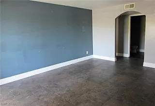 Photo #2: 2106239 Listing 