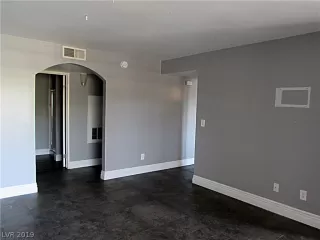 Photo #3: 2106239 Listing 