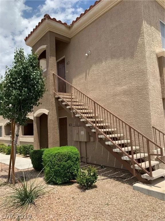 MLS: 2106282 Condo For Sale