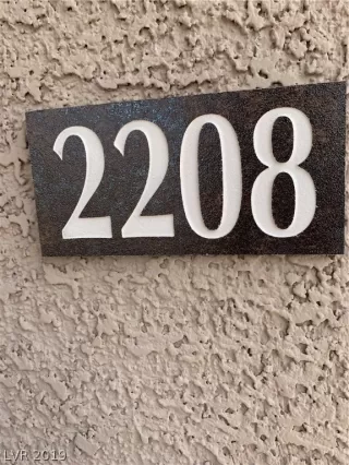 Photo #1: 2106282 Listing