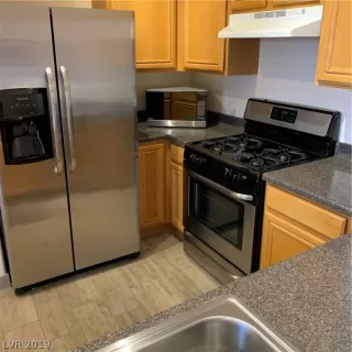 Photo #5: 2106282 Listing