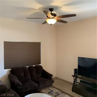 Photo #6: 2106282 Listing