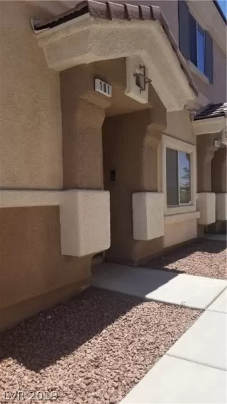 Photo #2: 2106296 Listing 