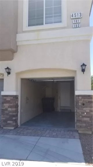 Photo #3: 2106296 Listing 