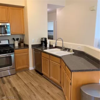 Photo #4: 2106338 Listing 