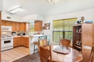Photo #6: 2106339 Listing 