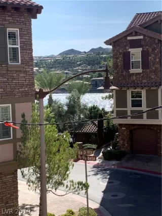 Photo #1: 2106356 Listing