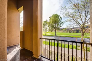 Photo #6: 2106373 Listing