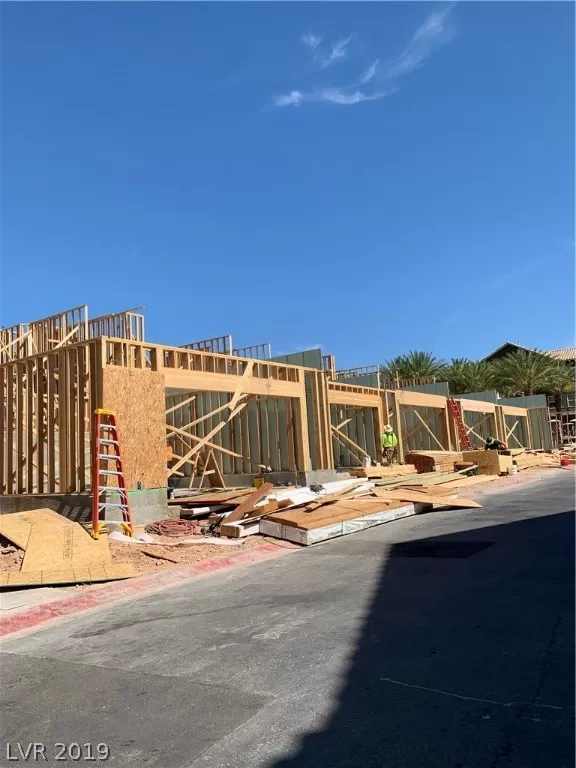 MLS: 2106377 Condo For Sale