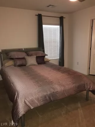 Photo #3: 2106379 Listing