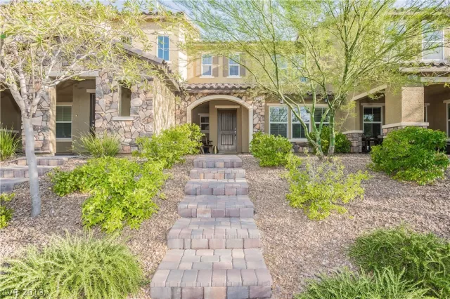 MLS: 2106401 Condo For Sale