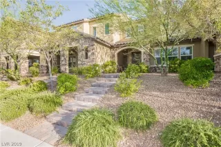 Photo #1: 2106401 Listing