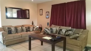 Photo #4: 2106552 Listing 