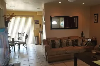 Photo #6: 2106552 Listing 