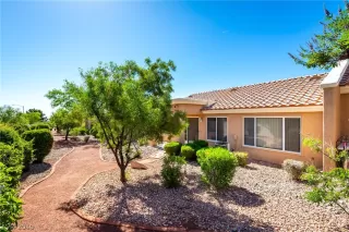 Photo #4: 2106573 Listing