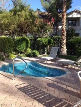 Photo #2: 2106591 Listing