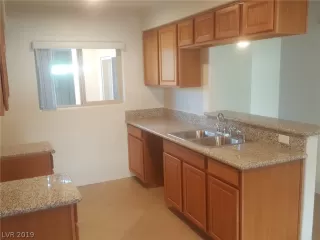 Photo #4: 2106612 Listing 