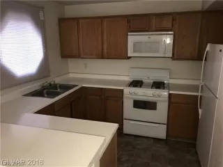 Photo #4: 2106621 Listing