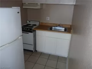 Photo #3: 2106641 Listing 