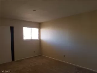 Photo #4: 2106644 Listing 