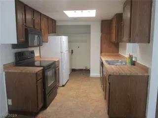 Photo #3: 2106675 Listing 