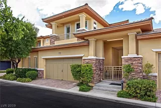 Photo #1: 2106676 Listing