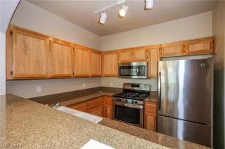 Photo #1: 2106680 Listing