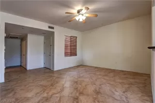 Photo #3: 2106722 Listing