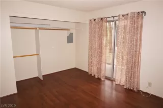 Photo #4: 2106724 Listing