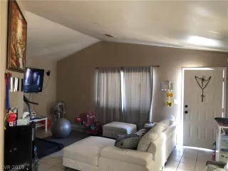 Photo #1: 2106740 Listing