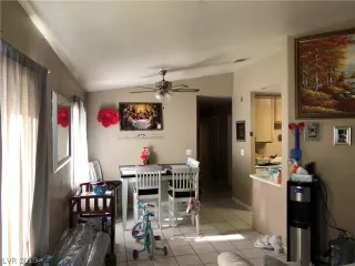 Photo #2: 2106740 Listing