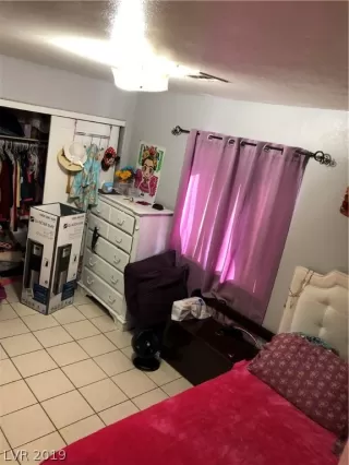 Photo #5: 2106740 Listing