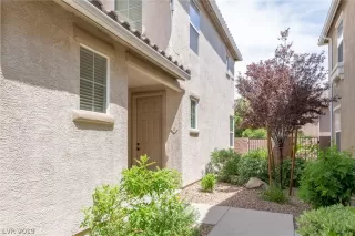 Photo #2: 2106804 Listing