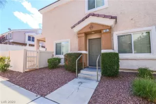 Photo #3: 2106818 Listing